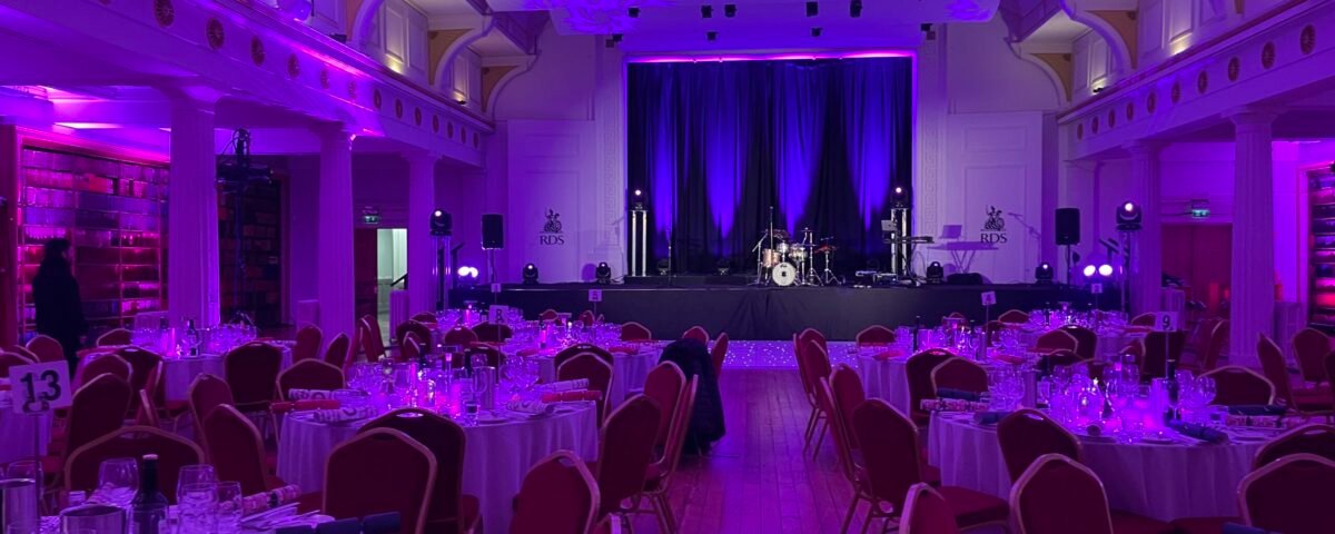 Hypnotist show for corporate events